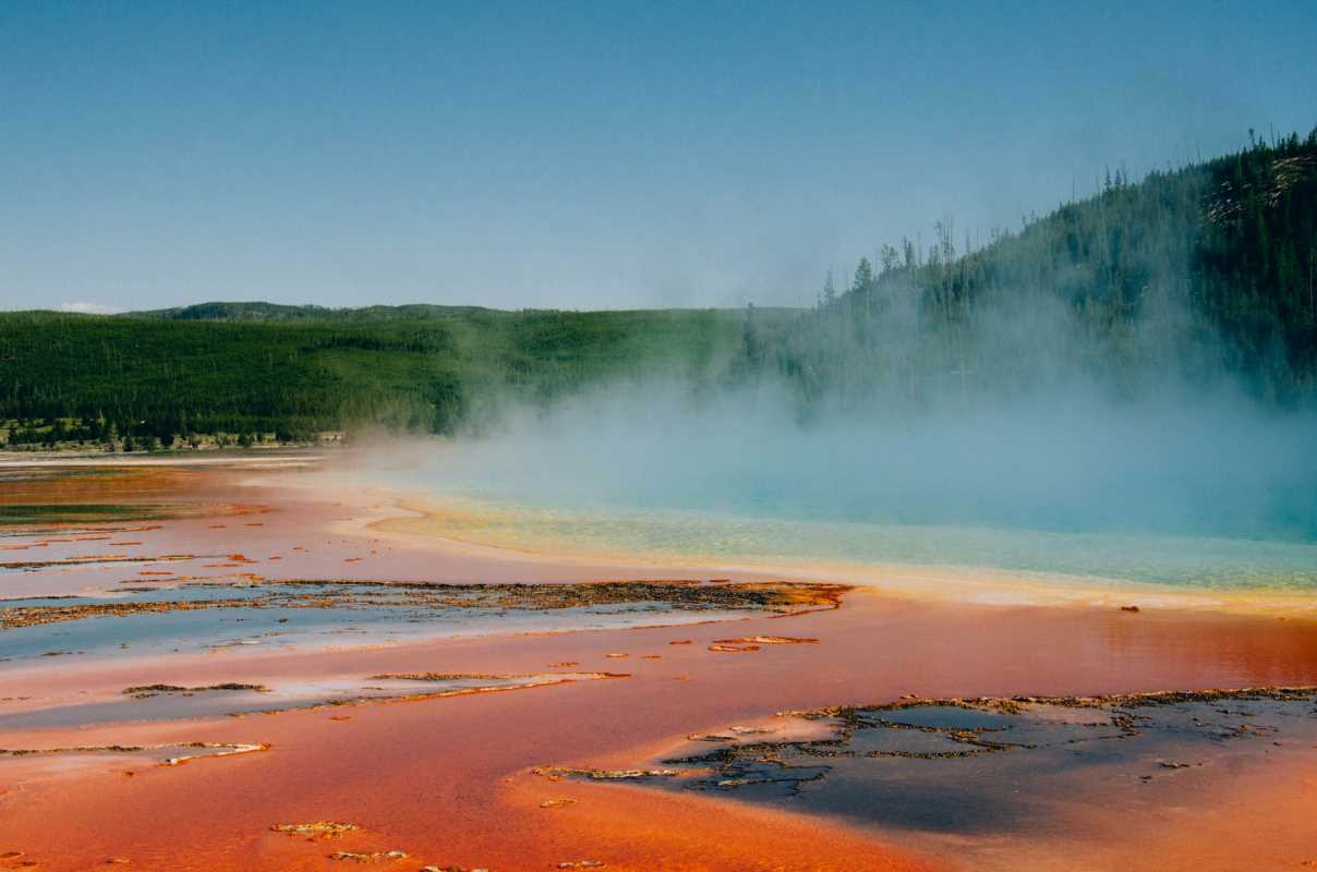 Unveiling the Most Breathtaking Hot Springs Around the World